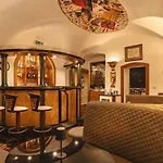 Royal Ricc Otel