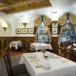 Royal Ricc Szálloda 4*